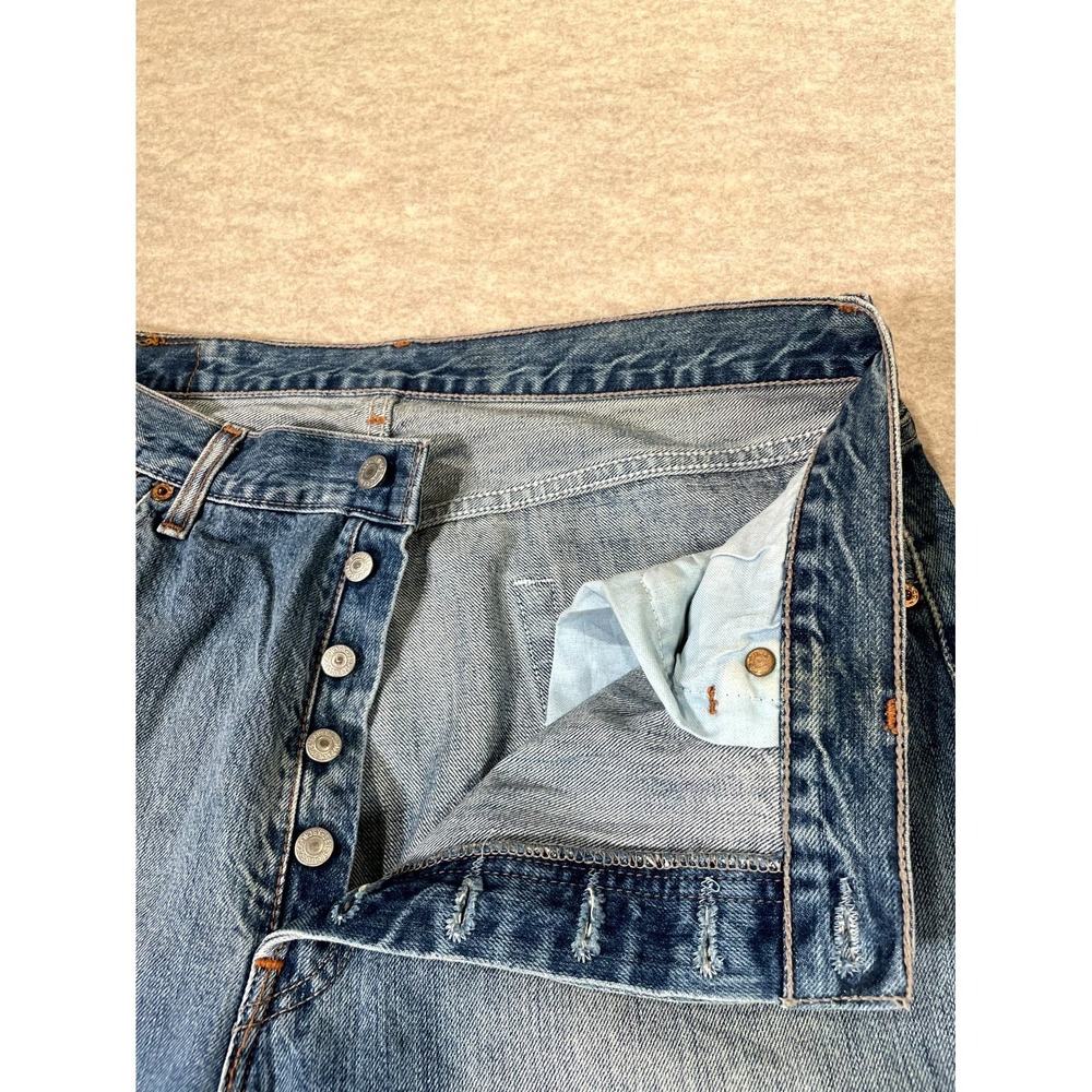 Levis 501 Original Fit Straight‎ Jeans Mens 36x34 Blue Denim Cotton Medium Wash - Picture 3 of 16